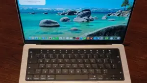 Amazon Slarshes Prices on MacBook Pro 14-inch as High-End Laptop Market Faces AI-Driven Cost Pressures