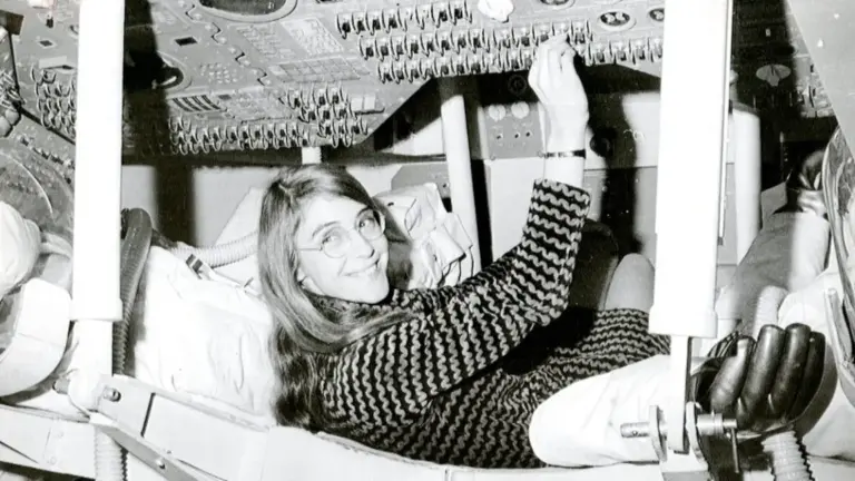 Margaret Hamilton, Computing Pioneer Who Coined ‘Software Engineering’ and Saved the Apollo 11 Moon Landing, Dies at 90